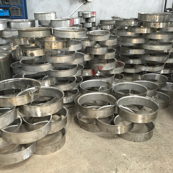 China Cubierta redonda del pozo con la abertura del lado posterior y del lado posado