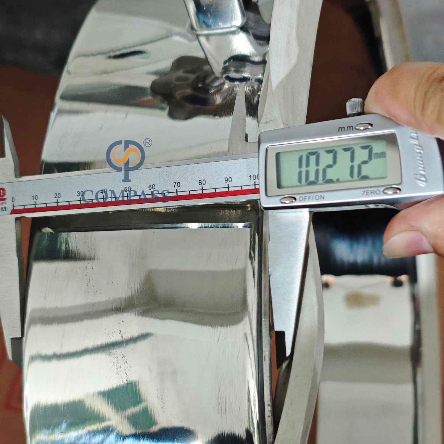 Manguera redonda hacia afuera sin presión SS304 de 500 mm con mirilla y manija