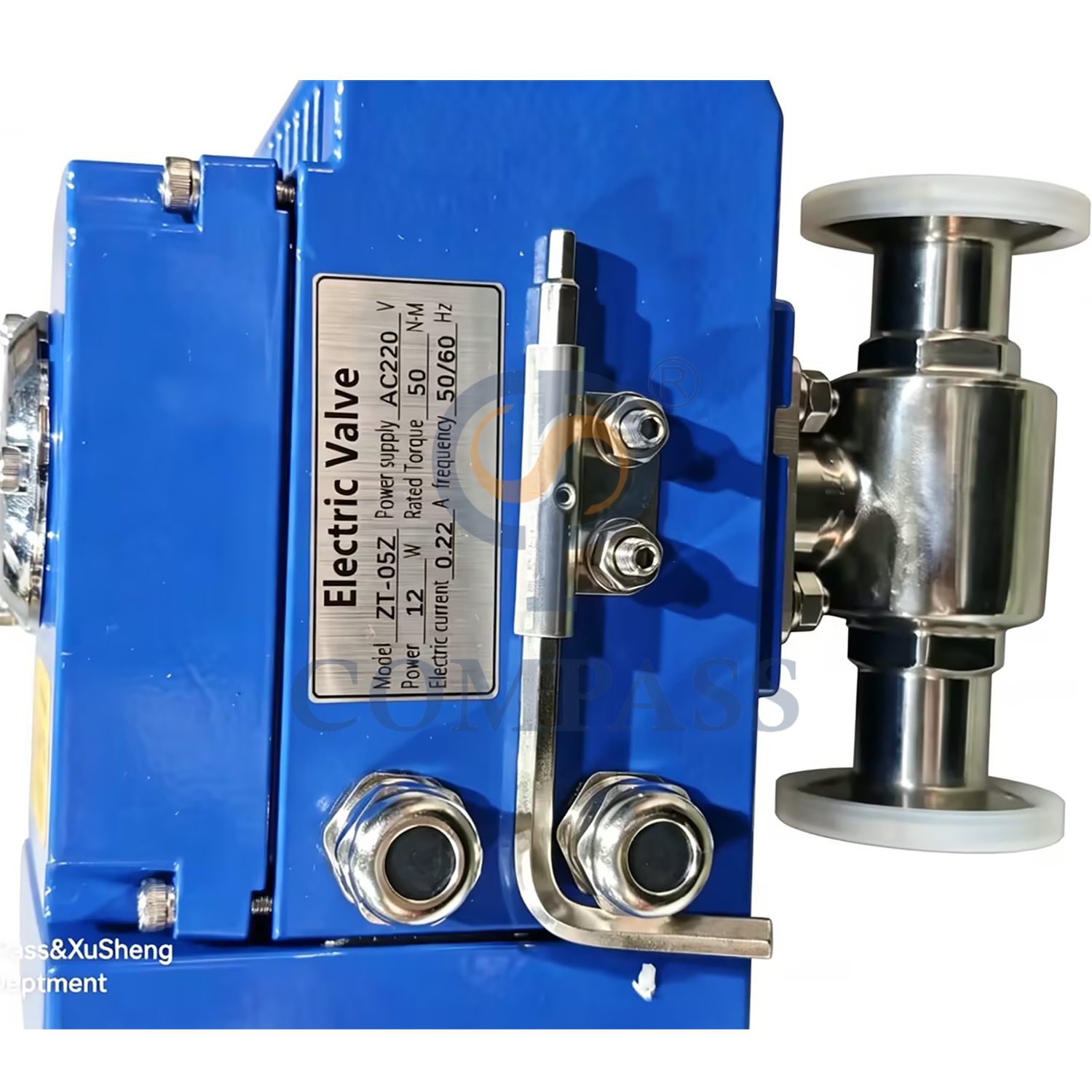 Válvula de bola eléctrica sanitaria de presión media de acero inoxidable SS3041 Válvulas de bola rectas con abrazadera de pulgada con cabezal y panel eléctrico de 220 VCC