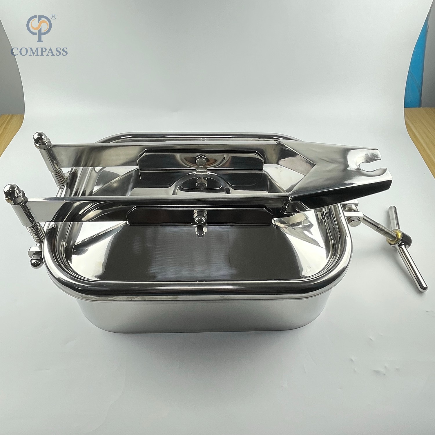 ENTRADAS RECTANGULARES EXTERIORES DE ACERO INOXIDABLE SS304 CON UN BRAZO INTERSECTANTE