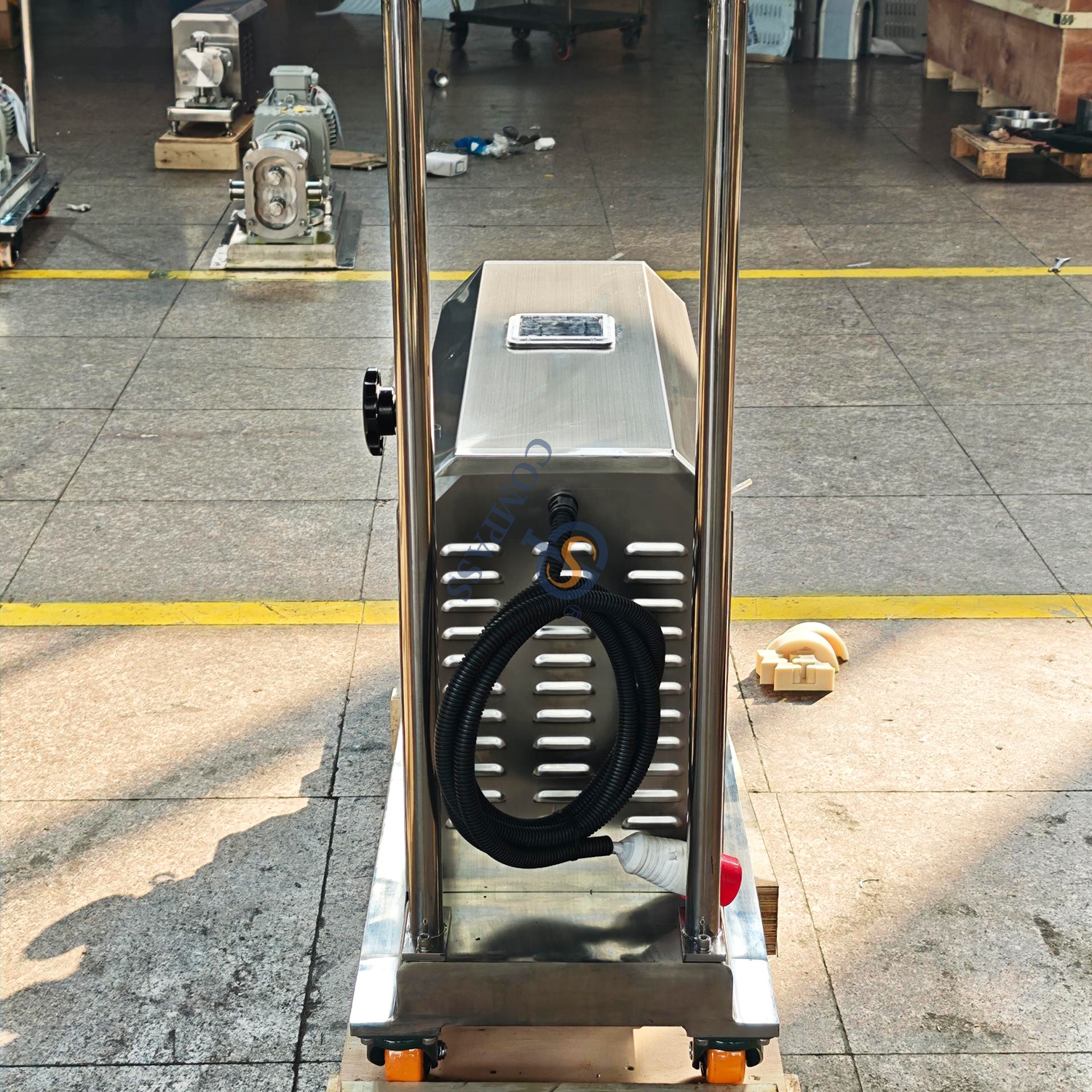 Bomba sinusoidal de extremo de unión SS316L de 330RPM 2.2KW con carro móvil y gabinete de control